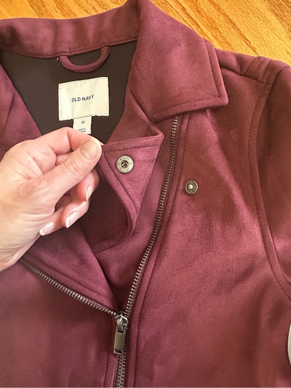 Old Navy Women's Burgundy Moto Jacket - Picture 7 of 10